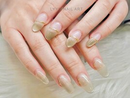上品なニュアンスネイル