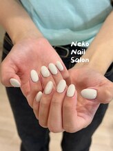 ネコ(Neko)/白　ワンカラー　シンプル