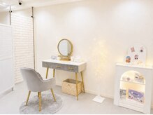 アイラッシュサロン ヴァイオレット(Violet)の雰囲気（施術後もゆっくりメイク直しできるドレッサーをご用意♪）