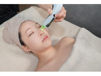 サロンコスメティック ザ スパ(SALON COSMETIC THE SPA)の写真/肌年齢が気になる方に！輝くハリツヤ肌へ◎サーマルフラクショナルフェイス65分輝くハリツヤ肌へ◎
