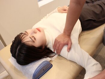 アイキュア 鍼灸接骨院 本町(iCure鍼灸接骨院)/姿勢改善!猫背矯正☆