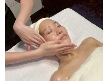 メディカルエステサロン ローズ 金沢本店(ROSE)の写真/【最新の韓国美容☆脂肪分解液レモンボトル】施術直後から速攻小顔効果を実感◎二重顎/たるみ改善に♪