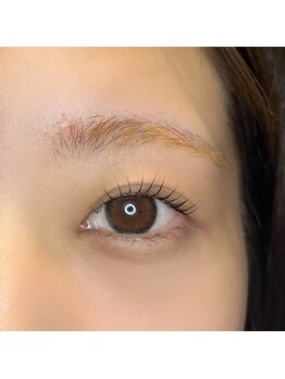 エイティスト(8ist)/パリジェンヌ[新宿/新宿駅]