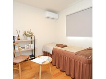 お客様がリラックスできるような暖かみのある内装♪