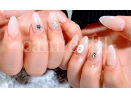 大人可愛いグラデガーリーネイル