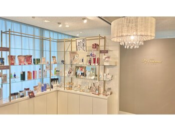 27コスメ銀座/2012年3/15が当店のバースデー♪