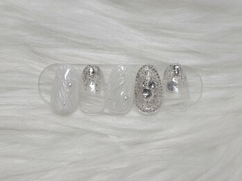 イング(+ Ing)/ホワイトネイル