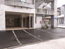 モア ビューティー(MORE beauty)の雰囲気（サロン前に4台駐車場ございます。ご利用ください。）