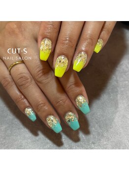 カッツ エステティックサロン 元町(CUT S)/ビビッドカラー