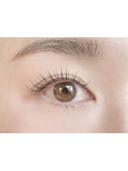 ナチュラル上品な目元にしたい