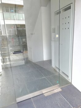 フレハ(freha)/ガラスのドアオートロックです