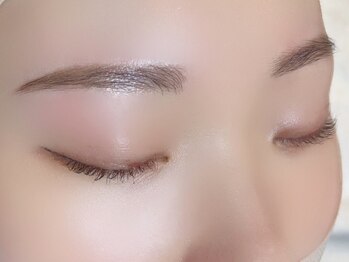 スランジェ横浜(Slange)の写真/【眉毛スタイリング】丁寧カウンセリングが人気◎まつげパーマ/ラッシュリフトとのセットでメイク時短に♪