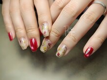 フローフェン(Floofen)/チューリップネイル