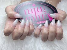 ミュウミュウ(miumiu)/グラデションネイル
