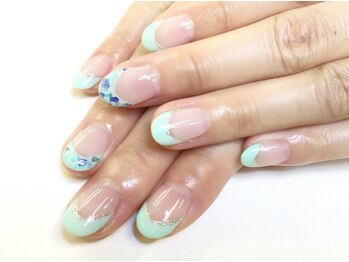ネイルサロン ジュネイル(NAIL SALON JUNAIL)/グリーンフレンチシェル埋め込み