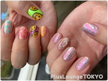 プルースラウンジ トウキョウ(Plus Lounge TOKYO)/ちぐはぐスマイリー手描きアート