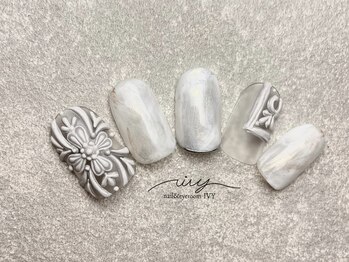 アイヴィー(IVY)/タイル柄ネイル