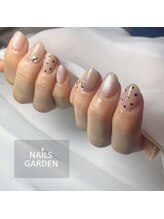 ネイルズガーデン(NAILS GARDEN)/ドットネイル