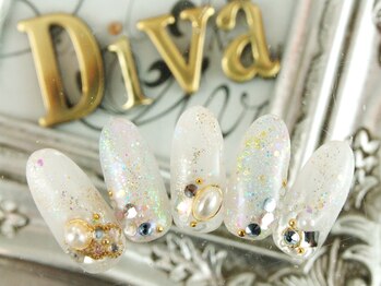 ネイルサロン ディーバ ギンザ(Nail salon Diva GINZA)/ホワイトビジュー¥9500