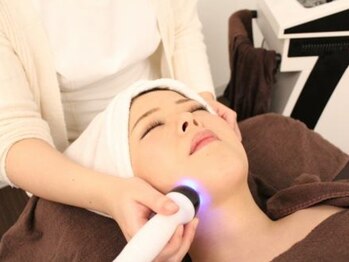 アダラの写真/［ハイパーナイフフェイシャル60分¥5900！］小顔効果だけでなくエイジングケアにも効的◎首・デコルテ付☆