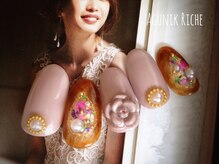 アグニークリッシェ(Agunik Riche)/【フラワーネイル】