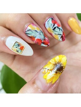 モア ネイル(MOA NAIL)の写真/経験豊富でコンテスト入賞経験あるJNA認定講師が圧倒的な技術力で施術します♪お花の手描きアートが得意◎