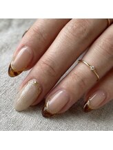 ネイルソファ 木津(NAIL SOFA)
