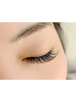 ナチュラル上品な目元にしたい