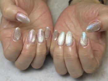 バーガンディ 鶴田(BURGUNDY)/マグネットネイル