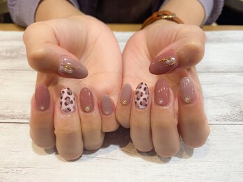 ネイルアルケー(Nail ARCHE)/オフィスレオパード