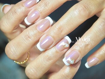 ミーディア(Medea)/