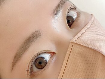 レレガンス(LELEGANCE)/眉×まつ毛で垢抜け