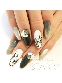 お花　黒　Ｖカットストーン