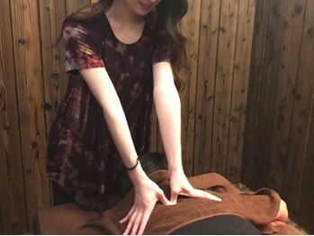 アジアンリラクゼーション ヴィラ 大橋店(asian relaxation villa)/揉みほぐし施術シーン
