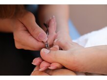 爪の健康を考えたケア重視のサロン 