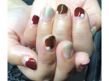 リエル(Riel)/人気のマルーンカラーフレンチ☆