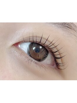 ナチュラル上品な目元にしたい