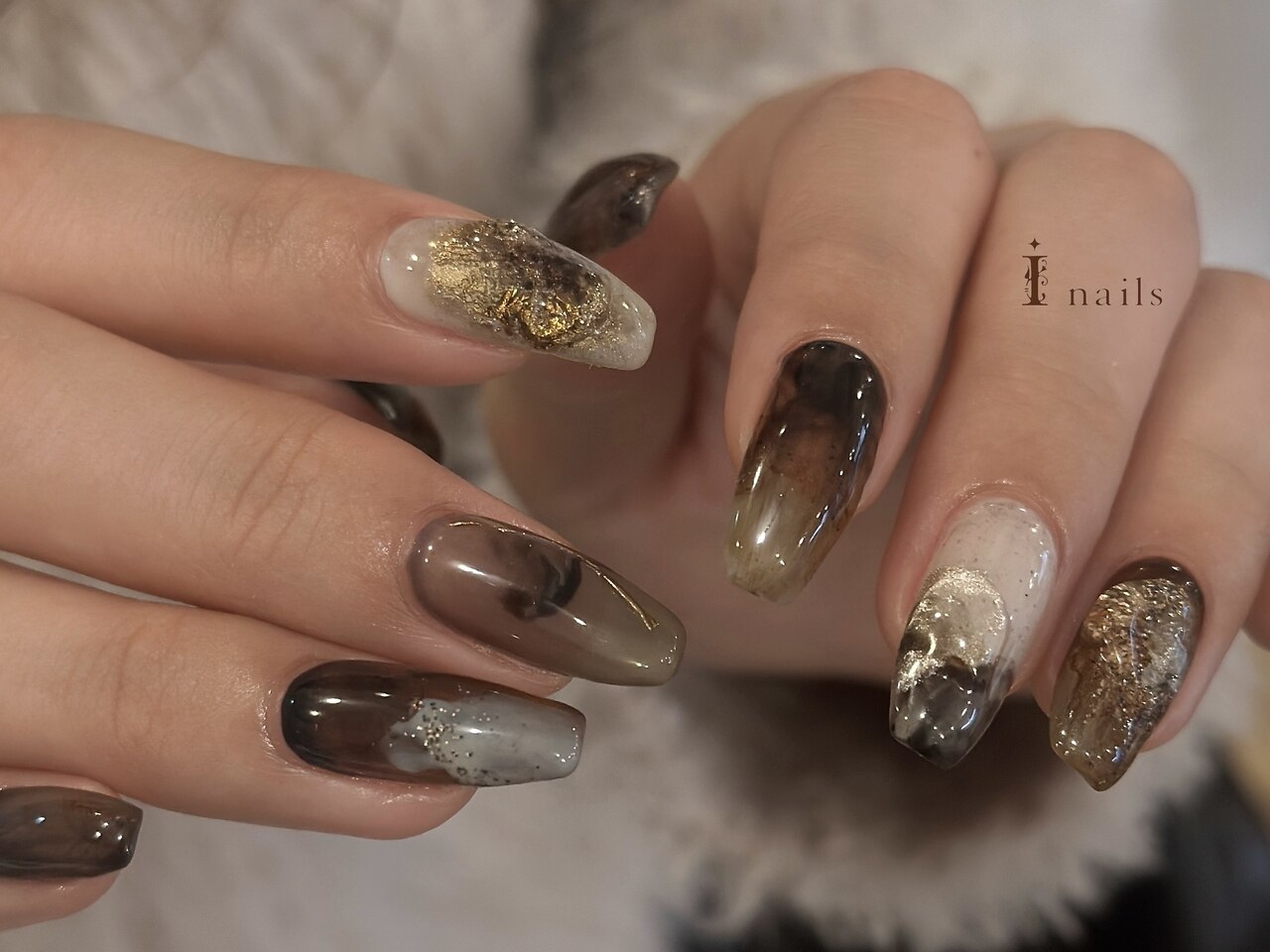 2026年冬トレンド】ダークブラウンのネイルデザイン集｜人気順