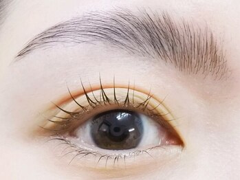 ラエラ 五反田店(laera)の写真/眉WAX×まつ毛パーマの同時施術で垢抜け★自分好みの「ナチュラル」も「盛り」も叶う目元専門店◎