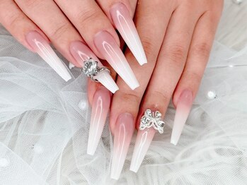 ビューティー ライン 藤沢店(BEAUTY LINE)の写真/流行に敏感なスタッフのトレンドDesign定額がお洒落！特別な日やブライダルにも☆自慢の美爪ケア込