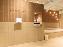 nail salon Lilly銀座【ニュアンス/フィルイン/パラジェル】の雰囲気(受付にてLilly_ayakaを選択しソファーにかけてお待ちください。)