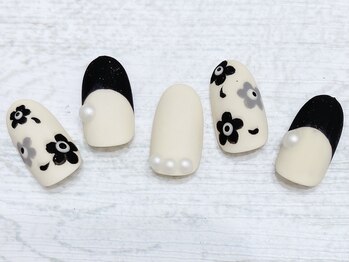 ビーネイルズ(BeNails)/定額ゴージャスコース11,000円