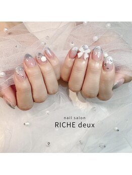 リッシュ ドゥ(RICHE deux)/ガーリーなマグネットネイル