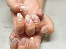 シルニー リム(Silny rim)/アシンメトリーニュアンスネイル