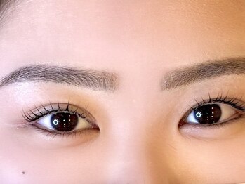 サロン ド ワカアイラッシュ 小倉駅前店(Salon de WAKA EYELASH)の写真/朝のメイクが楽ちん♪『大人気☆美眉ハリウッドブロウリフト』で待望の垢抜け眉毛に！