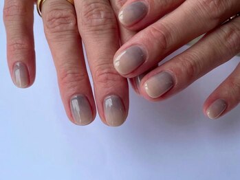 アイネイルズ 梅田店(I nails)/グレーグラデーション¥9700