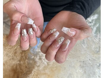 白マーブルフレンチネイル