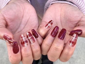 アテ(ate)の写真/【ジュニアネイリスト限定メニューご用意◎】最旬トレンドデザイン多数♪清潔感ある落ち着いた空間をご用意