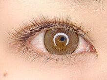 エフドット(f.)/フラットラッシュ（ブラウン）