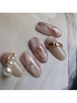 ネイル フライガール(nail FLY GIRL)/パラジェル使用、大人上品ネイル